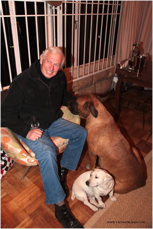 Rob Hamilton from Cambrai Stud getting to know Tumi & Patch. 